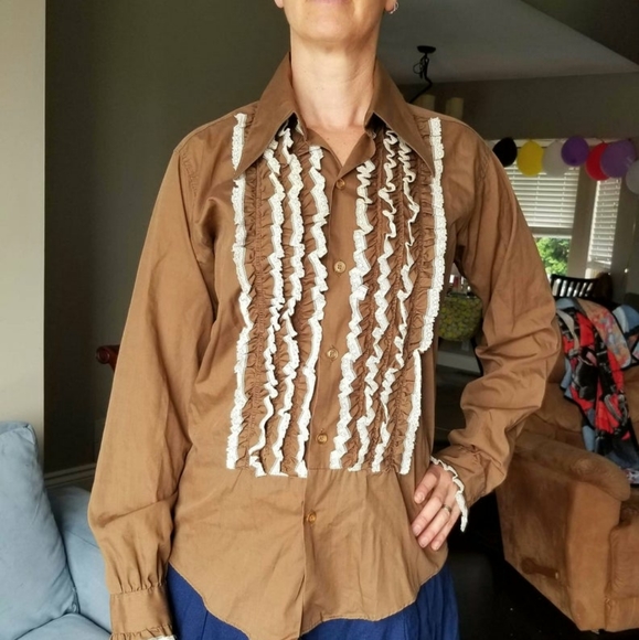 Iconic 70's Ruffle Lace Long Sleeved Tuxedo Shirt - Picture 4 of 5